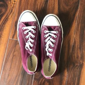 Maroon converse
